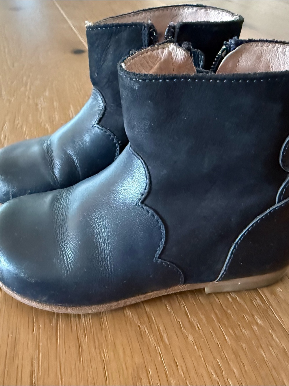 Jacadi Navy/Black Scalloped Kids Zip Boots